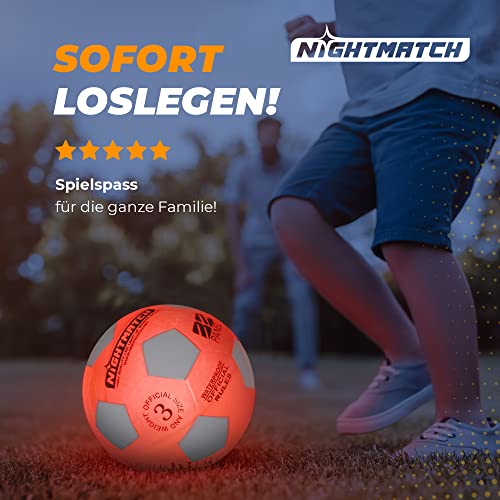 NIGHTMATCH LED Leuchtfußball | fußball | Offizielle Größe 3 | Wasserdicht | Im Dunkeln leuchten | Fussball Kinder & Erwachsene | Leuchtender Fußball | Für Drinnen & Draußen