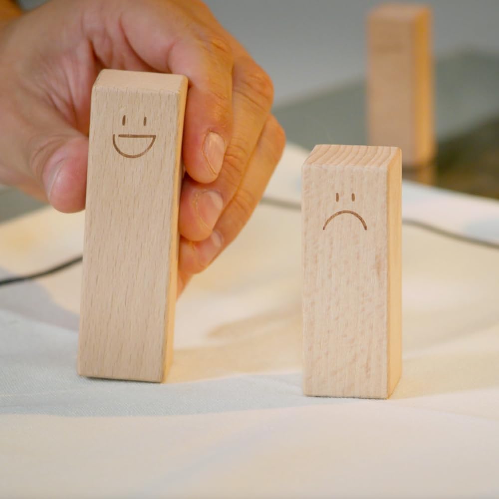 Systembrett Pro Figuren mit Emotionen - 32 Premium Figuren für systemische Aufstellung, Coaching, Therapie und Beratung - Stellvertreterfiguren für Familienaufstellung