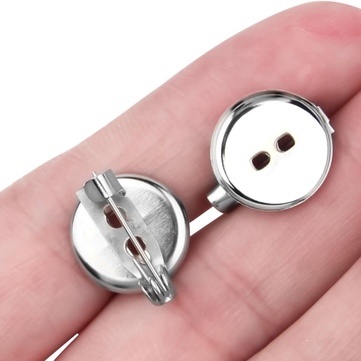 Angoily 50pcs Silver Brooch Bases Pin Backs Made of Iron for DIY and Handmade Crafts, Practical and Jewelry Making Accessories with Breastpin Tray