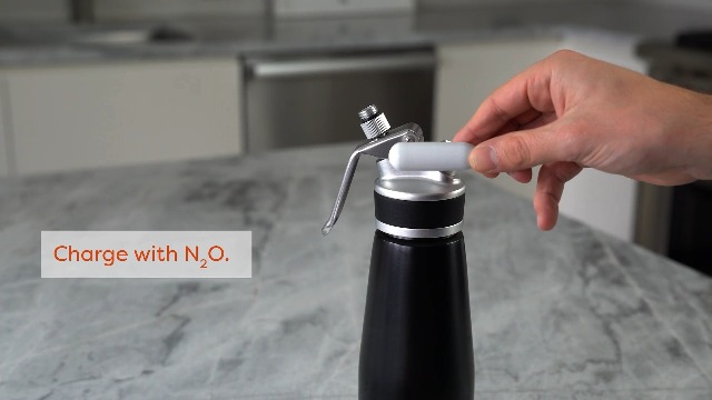 e.m.u クレンジング＋Rich sparkling whip 2点セット Rich sparkling