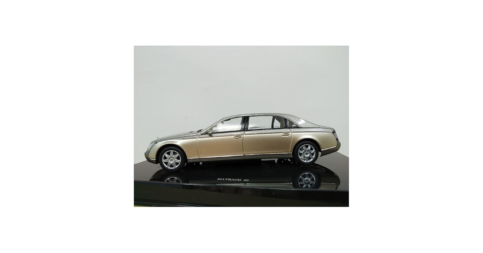 Maybach62ミニカー $_57.JPG