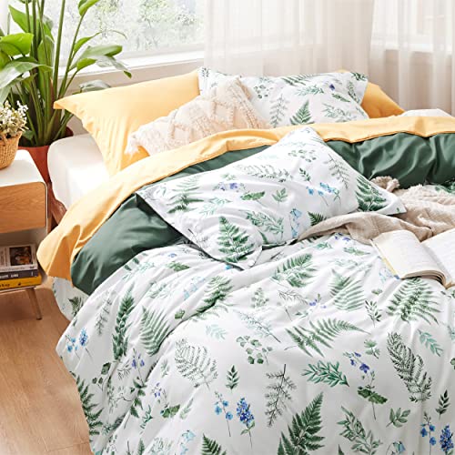 Image of Bedsure Duvet Cover Queen Size - Reversible Plants Duvet Cover Set with Zipper Closure, 3 Pieces Green Bedding Set with 8 Corner Ties and 2 Pillow Shams 20 inchx26 inch