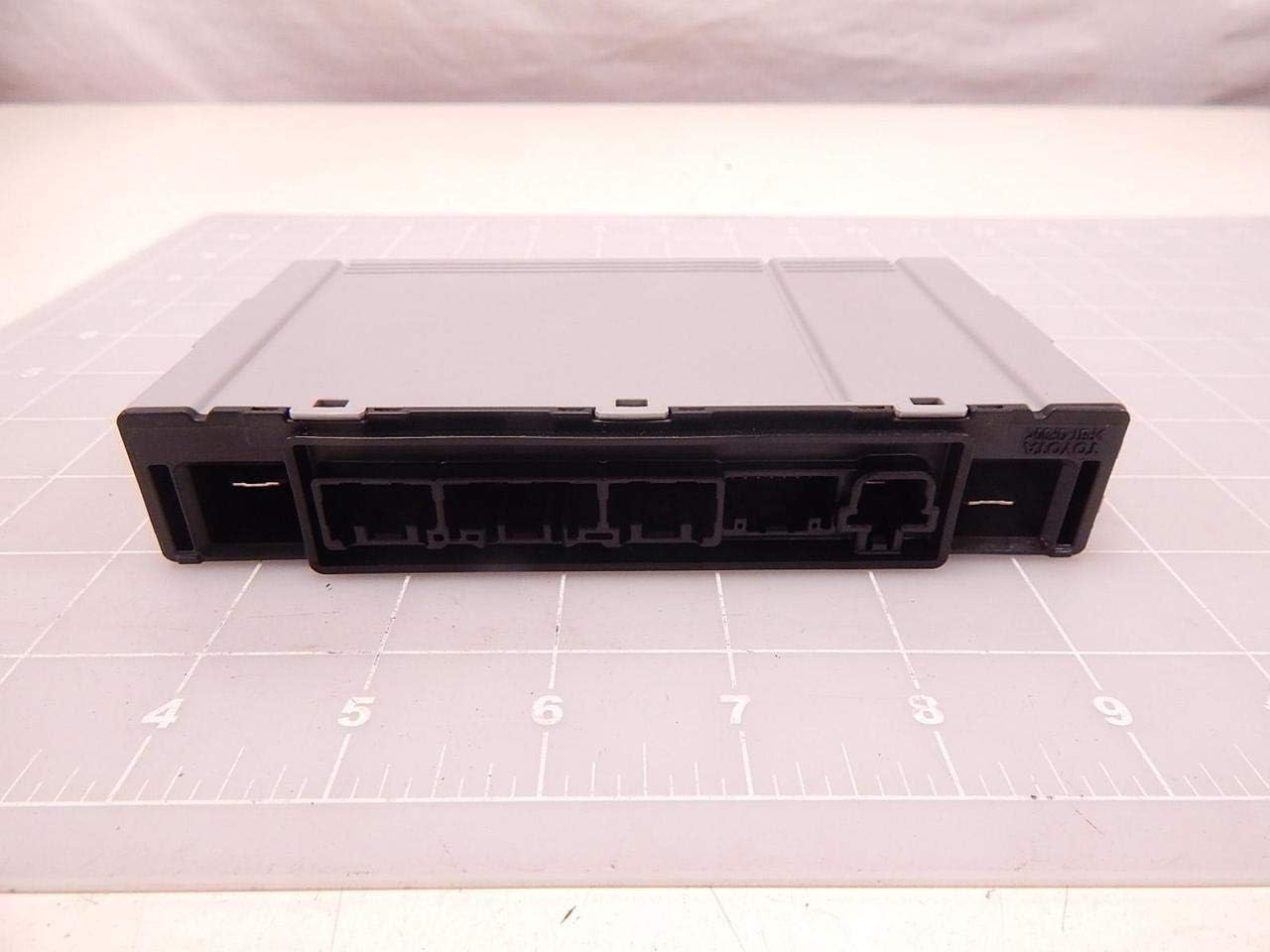 Toyota 82644-48010-A, E011002JA, 150526 Fuse Box Part T78932