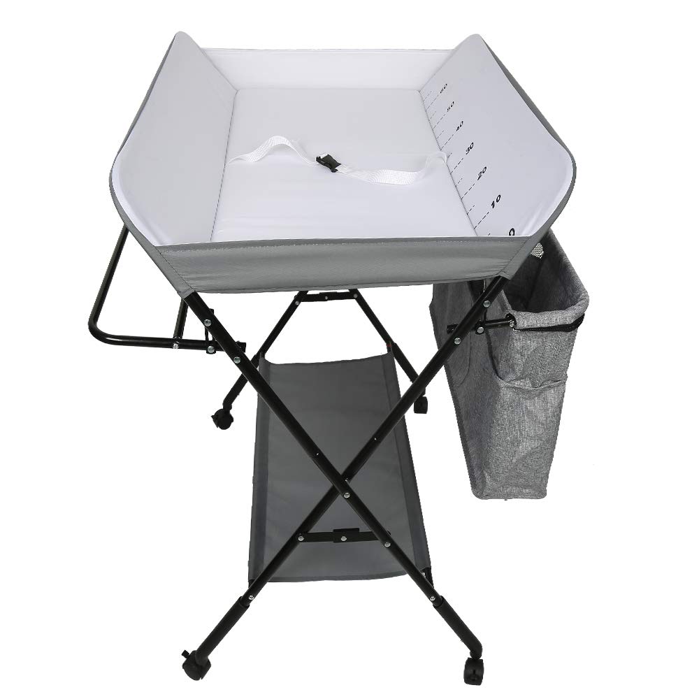 Mesa cambiador plegable y portátil con bolsa de almacenamiento y pañal inferior, mesa de cuidado para bebés con cinturón de seguridad, cuidado para recién nacidos (80 x 63 x 93 – 99 cm)