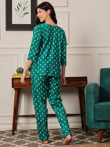 Image of Clovia Women's Rayon Printed Top & Pyjama Set