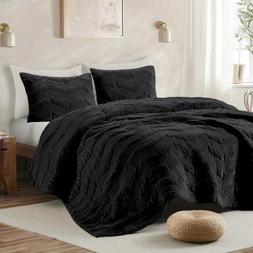SHALALA Velvet Quilt Set King Size,Ultra Soft Luxury Lightweight Summer Velvet Comforter Set, Oversized Bedspread Coverlet with 2 Shams Geometries Pattern,for All Season(Black,King)