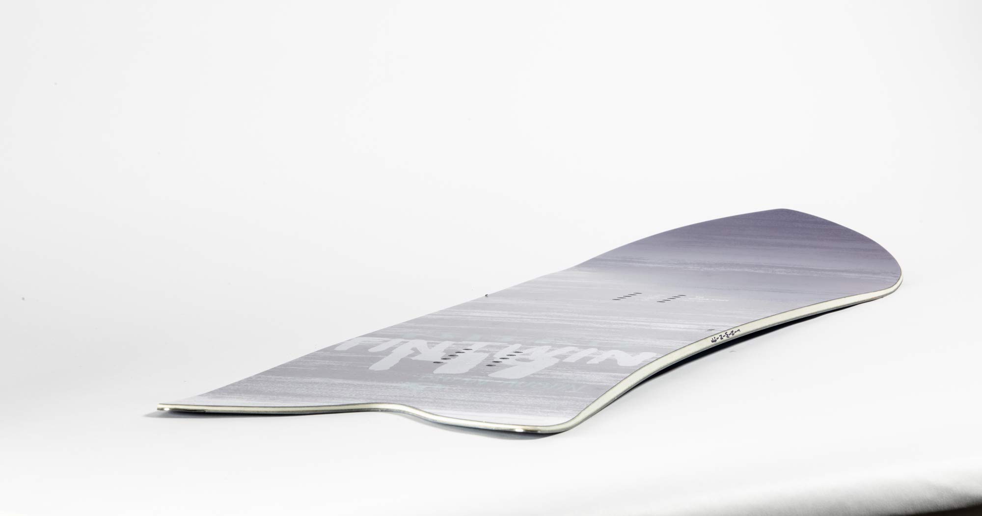 Amazon | Nitro Quiver Fintwin スノーボード 149 cm | Nitro | ボード