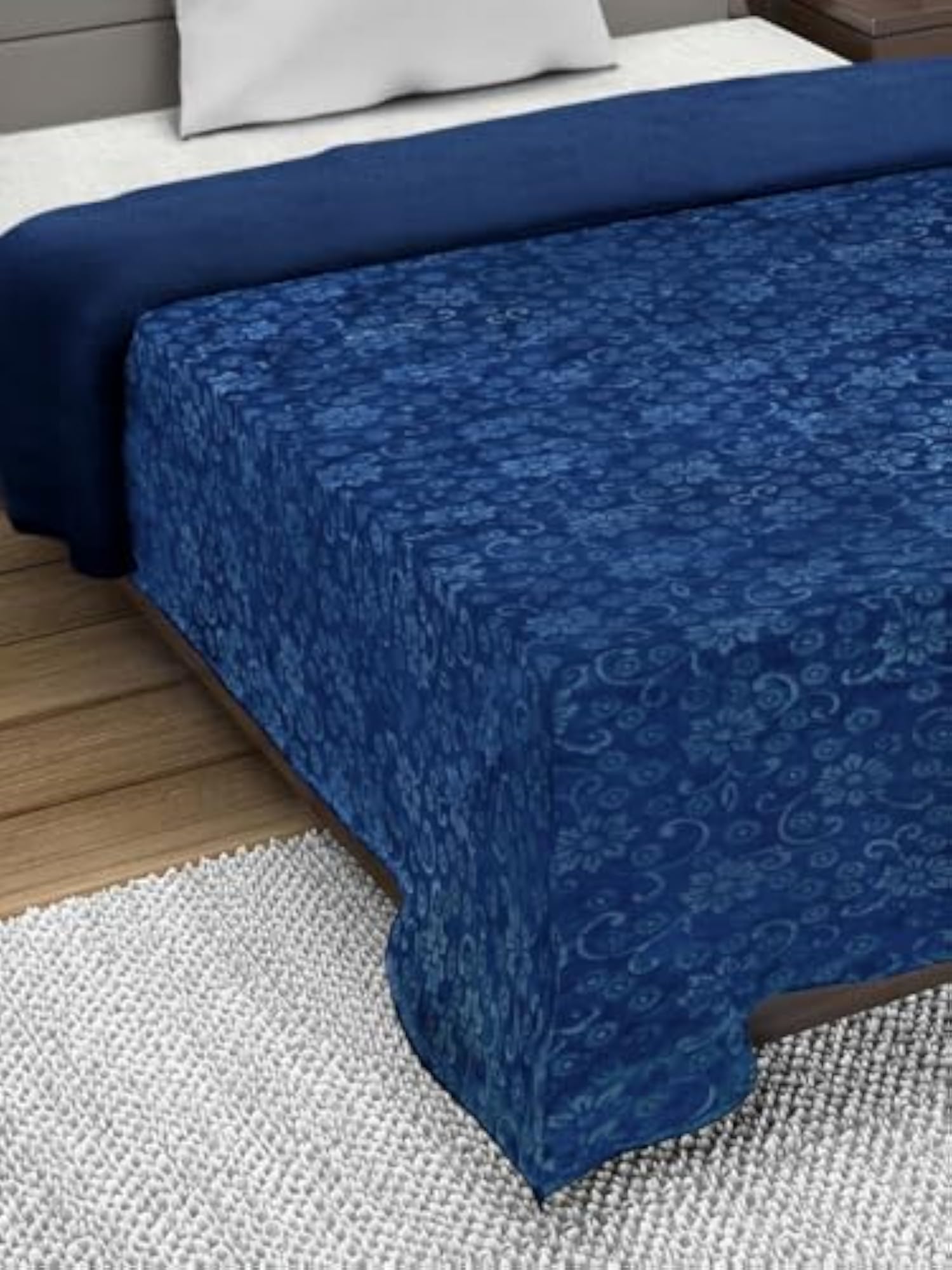 Navy Blue Floral Mild Winter Comforter, 500 GSM