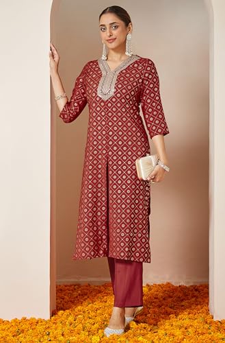 Image of Janasya Women's Maroon Chanderi Silk Embellished Gold Printed Front Slit Kurta Pant Set