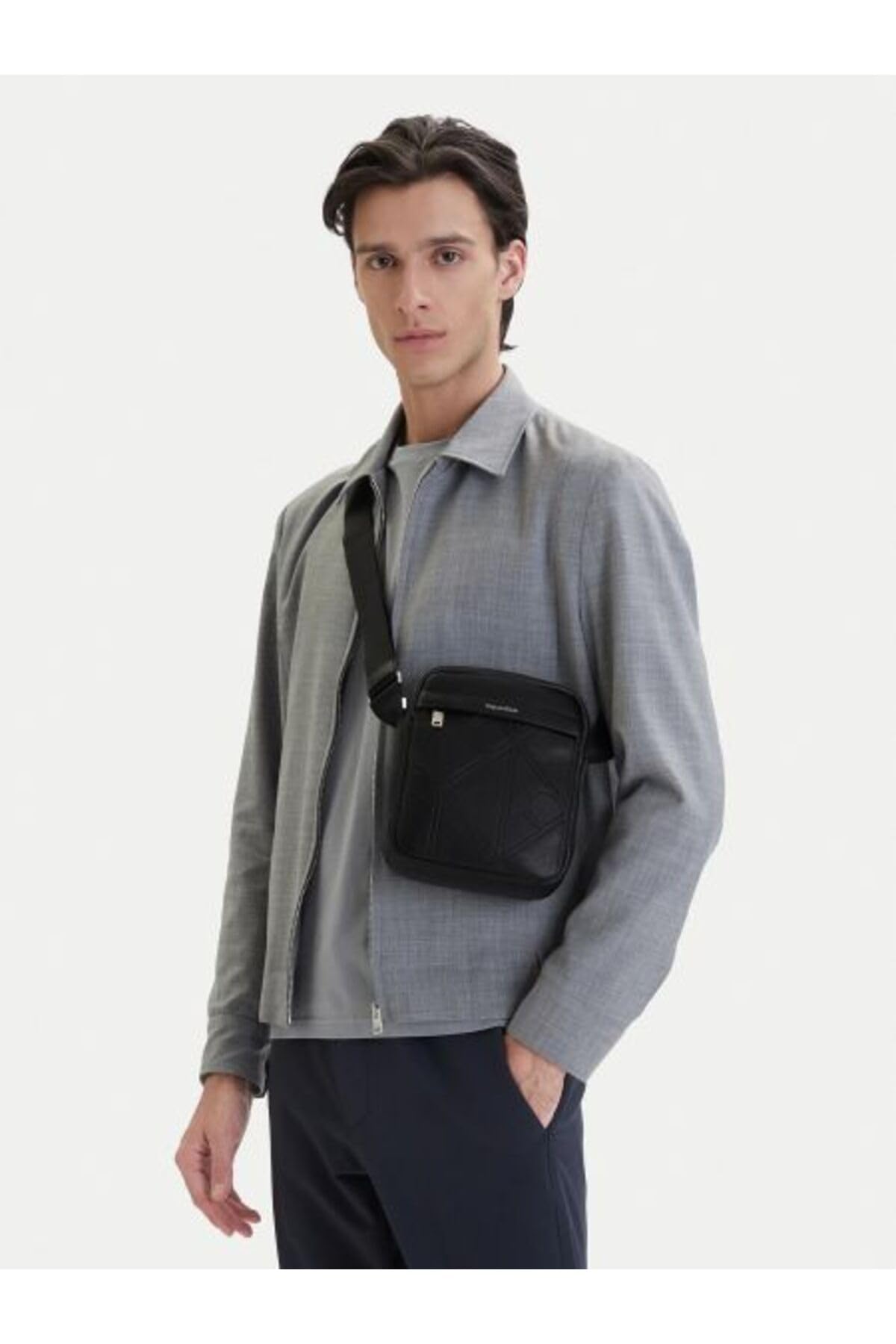 Calvin Klein Lv04d3331g Emblem Aop Emboss Report