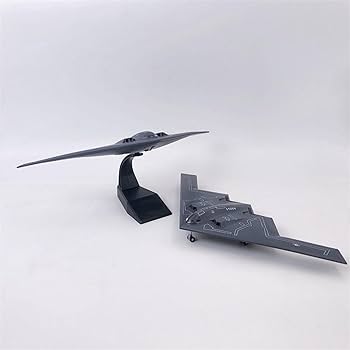 Amazon.co.jp: 1/200ゴーストB2戦略的ステルス爆撃機戦闘機合金