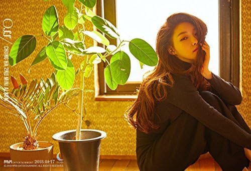 MNH Entertainment CHUNGHA - OFFSET (2nd Mini Album) [OFF ver.] CD+Photocard+Postcard+Bookmark+Folded Poster