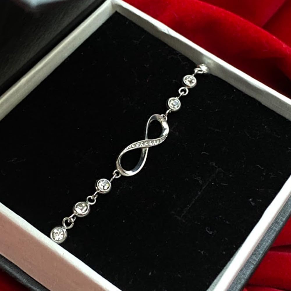 Graduation Bracelet Gift For her, Inspirational Heart Link Bracelet, Meaningful Graduation Gift Jewelry, Keepsake Bracelet to Celebrate Her Achievement and New Journey