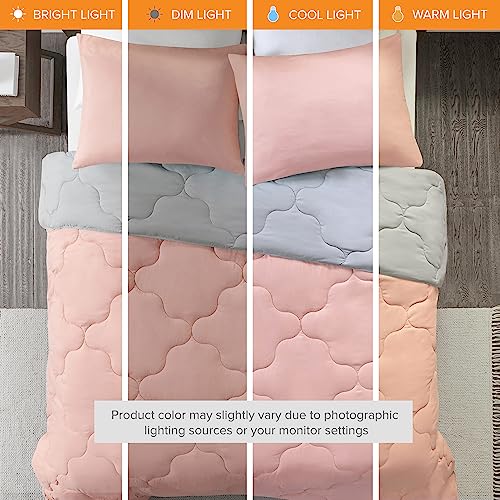 Image of Comfort Spaces aa‚¬a€oe Vixie Reversible Goose Down Alternative Comforter Mini Set - 3 Piece aa‚¬a€oe All Season aa‚¬a€oe Coral and Grey aa‚¬a€oe Full /Queen Size, Includes 1 Comforter, 2 Shams