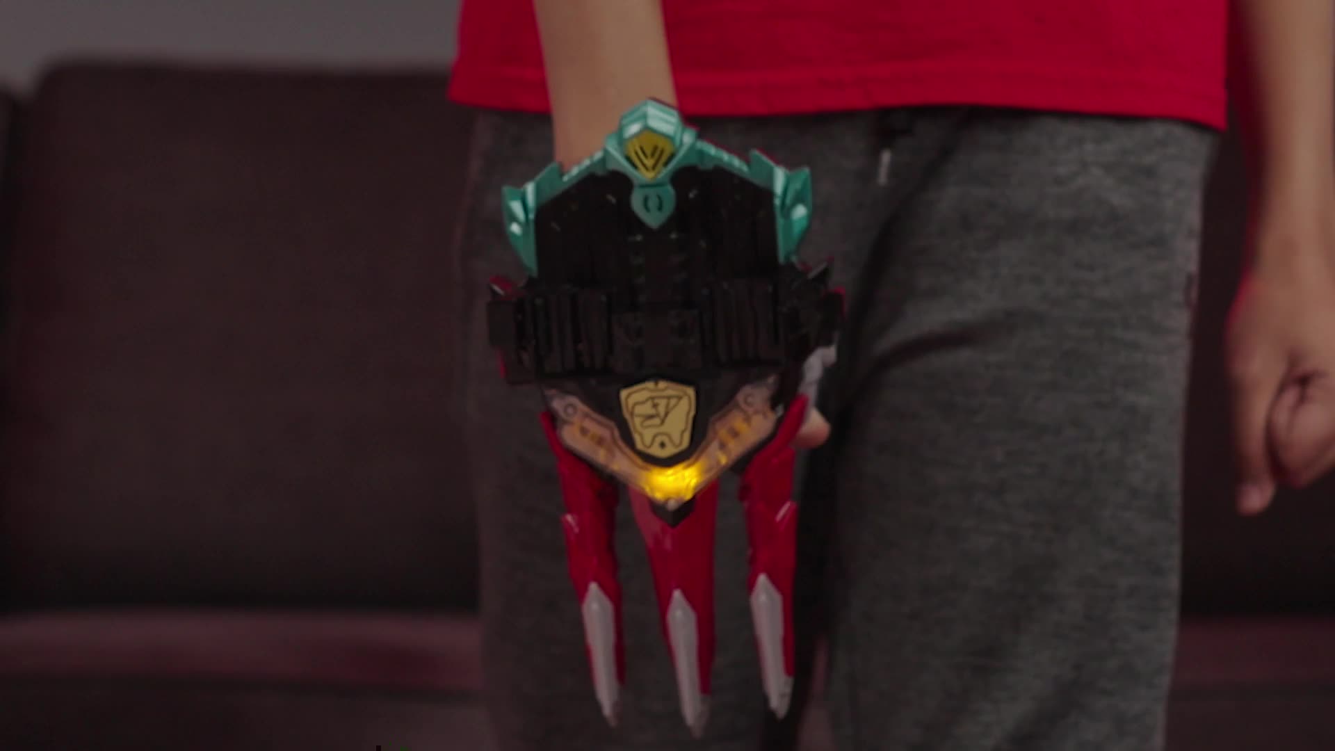 Mua Power Rangers Dino Knight Morpher, Spielzeug mit Lichtern, Sounds und Schlüssel, inspiriert von der Serie, 15 Centimeters trên Amazon Đức chính hãng 2026