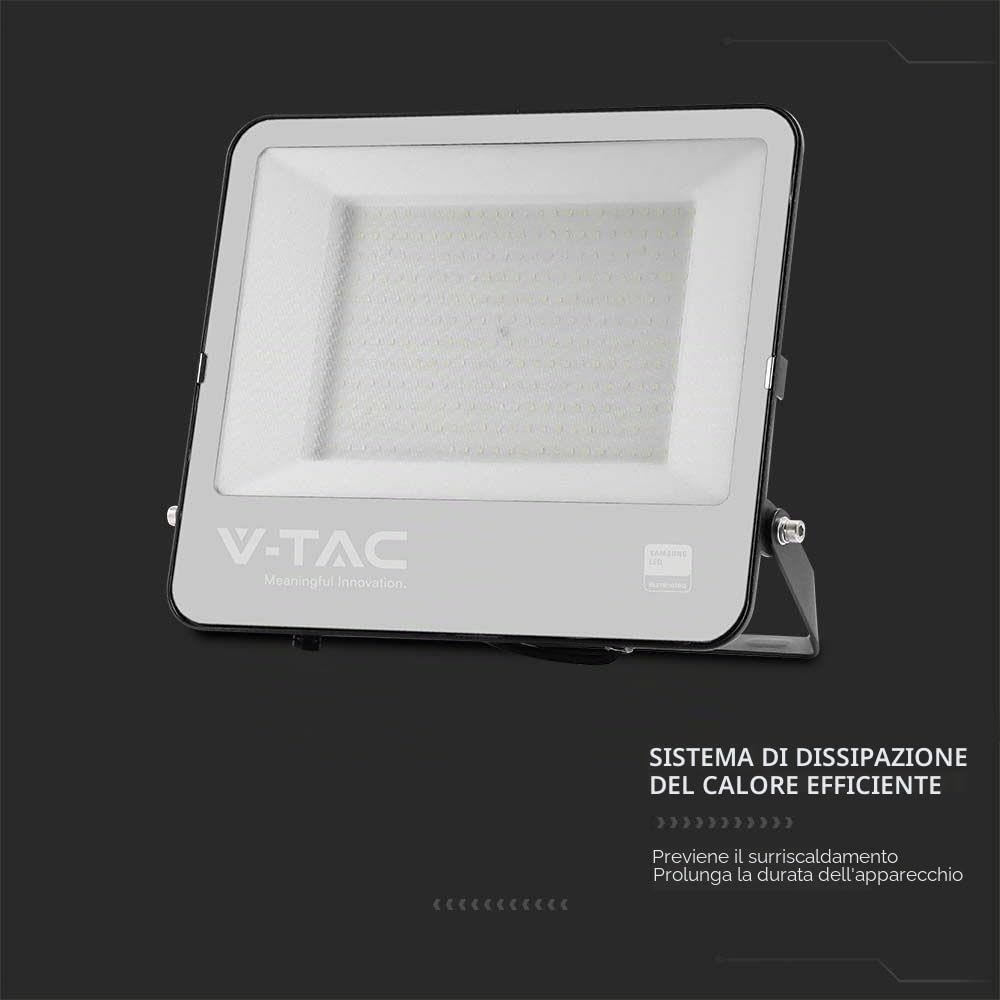 V-TAC Faro LED – alloggiamento nero – Samsung – IP65 – vetro nero + grigio – 200 Watt – 17540 lumen – 6500 K – 5 anni