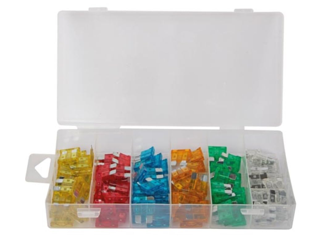 Toolland Este conjunto de 120 piezas comprende fusibles para automóviles de varias capacidades. Suministrado en la caja de almacenamiento de plástico. Con esta gama, siempre tendrá el fusible de