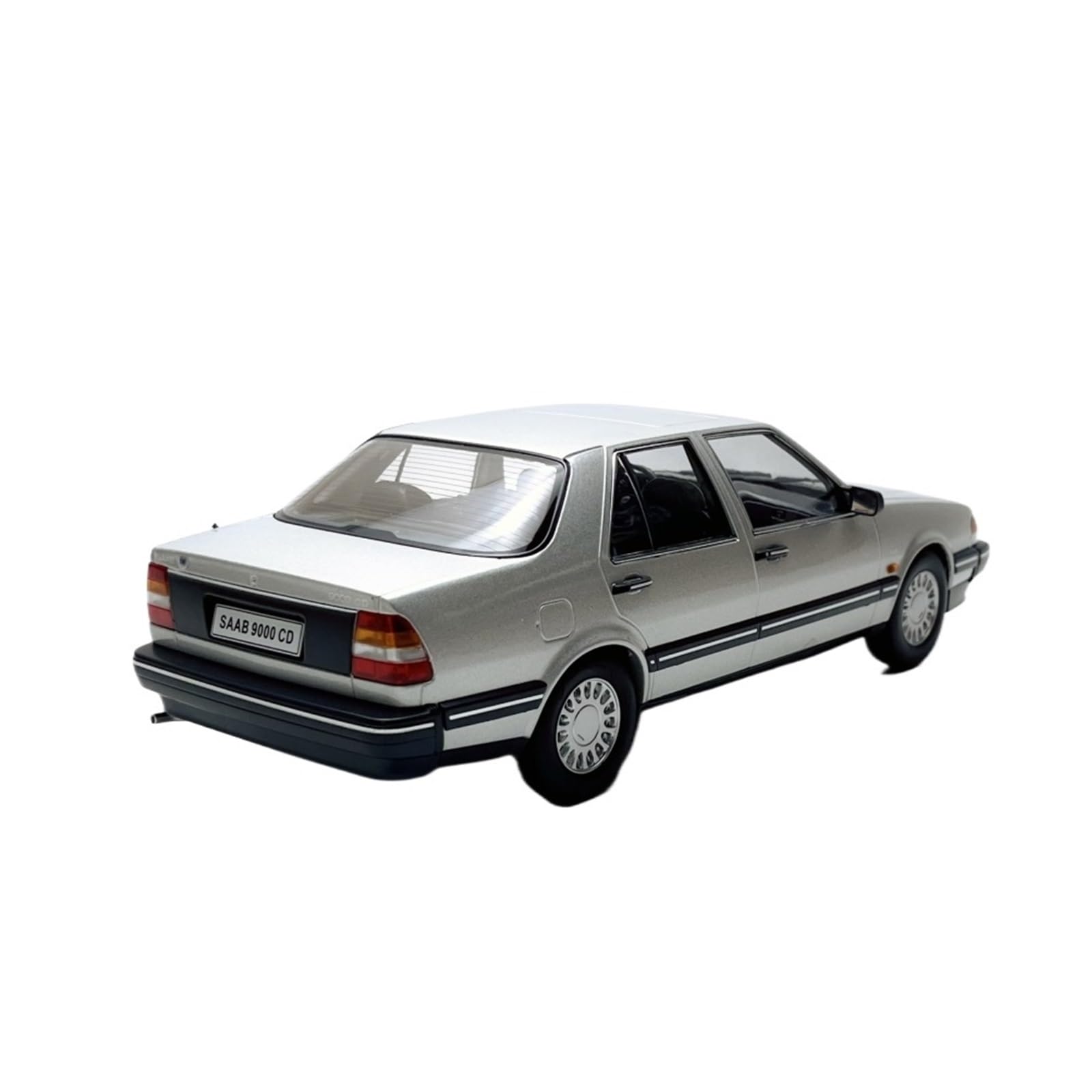 Metall Miniaturautos 1 18 für SAAB 9000 DC Druckguss-Modellauto – Silberne statische Anzeige für Erwachsene Sammler