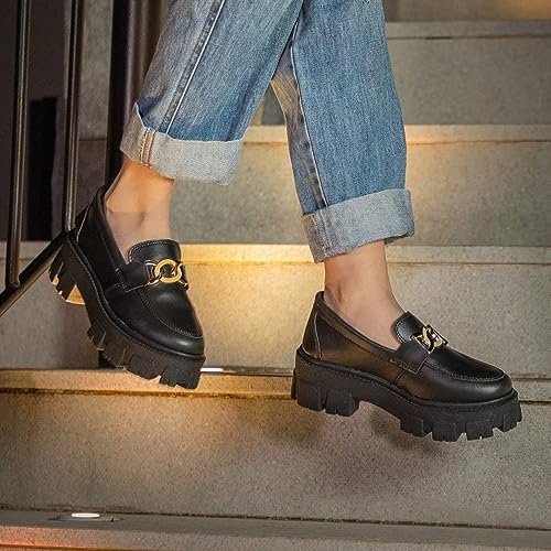 Kit Mocassim Blogueira e Bolsa Transversal Feminino Tratorado Com Solado Alto Leve Sapato GuGi Plata