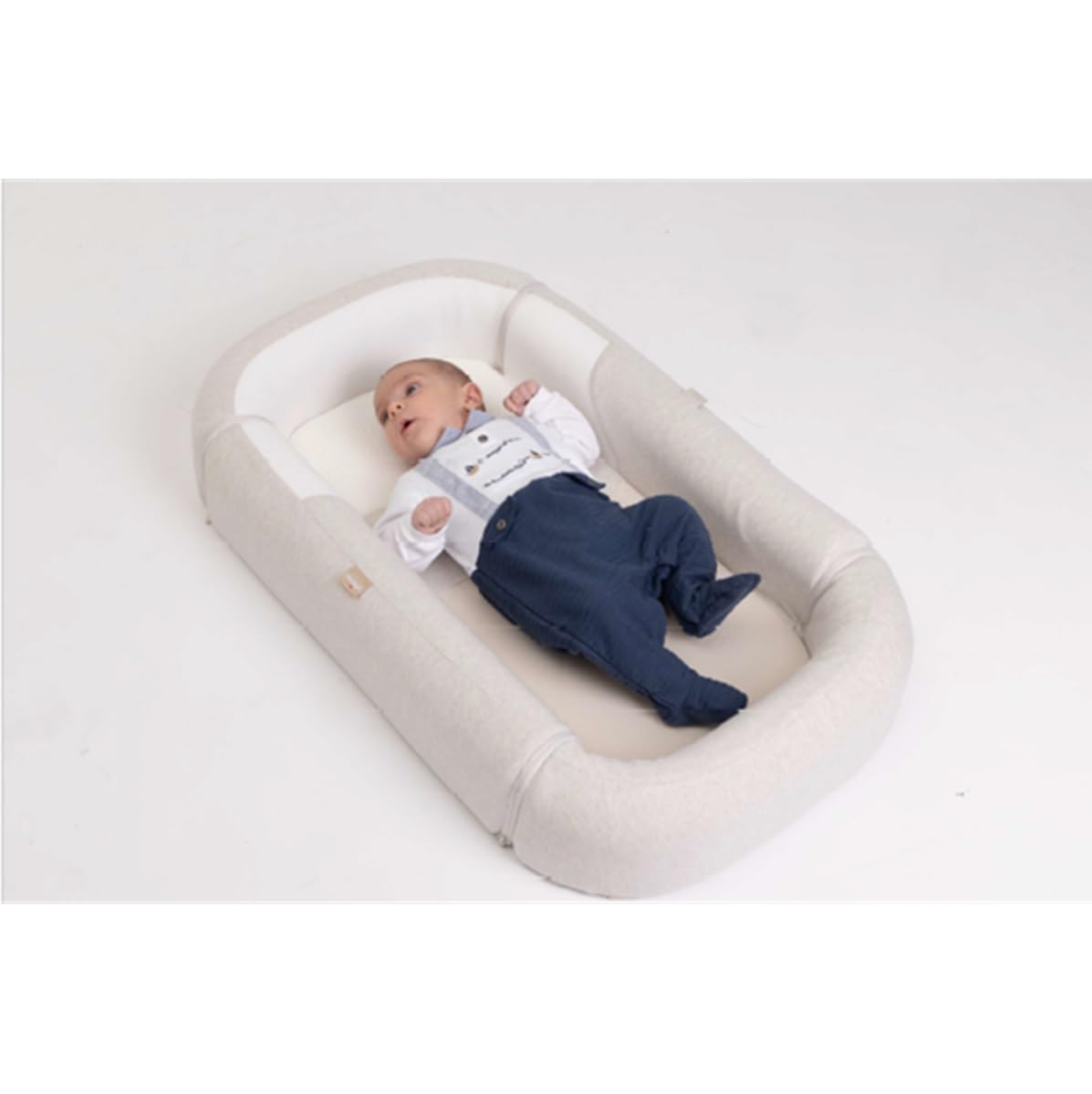 Chicco Mommy Pod 3en1, réducteur de lit pour bébé, 81 cm x 49 cm, nid pour bébé, 0-3 mois pour dormir, 0-8 mois pour le temps sur le ventre, revêtement en coton biologique, lavable en machine, Gris