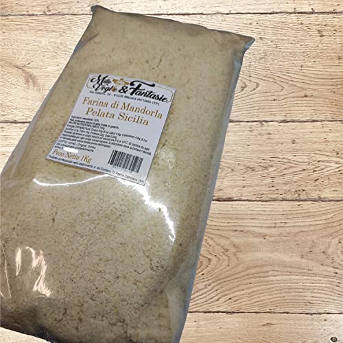 Farina di Mandorla fresca realizzata da mandorle