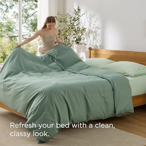 Image of Bedsure Duvet Cover Queen Size, 1Pc Soft Double Brushed Bedding, Sage Green | For Kids & Adults, 90 inchx90 inch, Only 1 Comforter Cover, No Pillow Shams, Hotel Luxury, Breathable, Lightweight, Zipper Closure