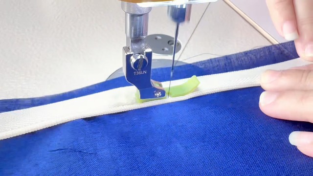 BLOOY T36LN + T36N Pies Prensatelas Plásticos para Máquina de Coser miniatura 7