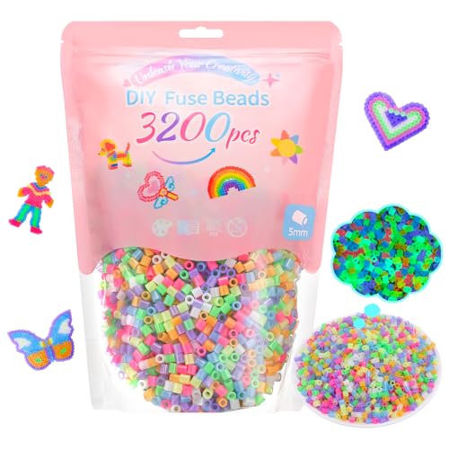 VynyQoo 2026 New Bügelperlen Leuchtend im Dunkeln 5 mm, 3200 Stück, 7 Farben, Glitzer Bügelperlen Set für Kinder ab 6 Jahren, DIY Bastelset, Geschenkidee für Geburtstag und Neujahr