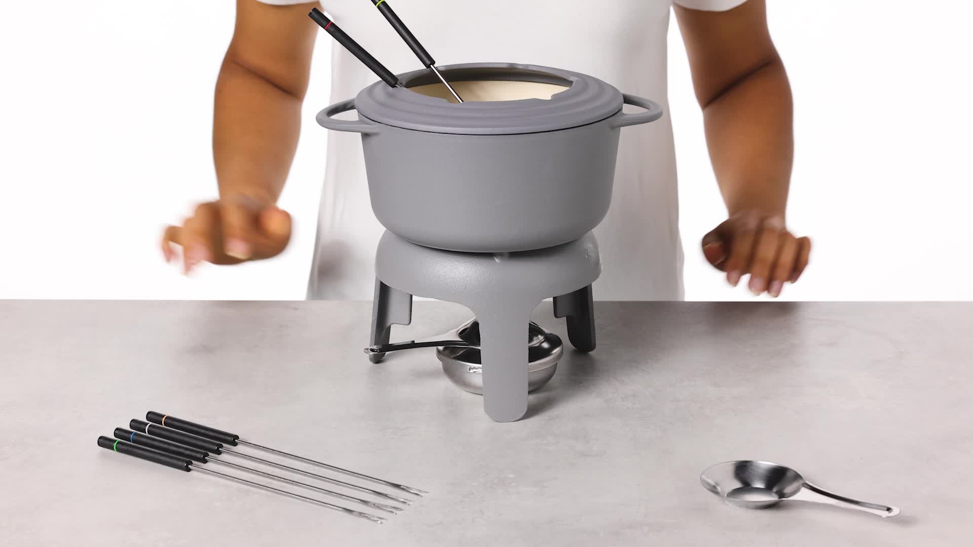 Maaltijd gietijzeren fondueset voor 6 personen | 2 liter | fondueset 13- delig met brander en vorken | fondueset, kaasfondueset, vleesfondueset, chocoladefondueset (rood geëmailleerd Maaltijd gietijzeren fondueset voor 6 personen | 2 liter | fondueset 13- delig met brander en vorken | fondueset, kaasfondueset, vleesfondueset, chocoladefondueset (rood geëmailleerd
