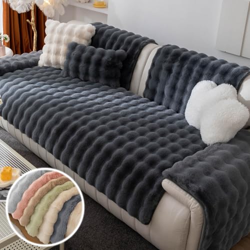 Housse de canapé en fausse fourrure pour des soirées cocooning chaleureuses