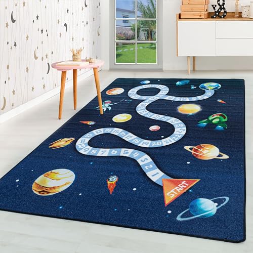 HomebyHome Kurzflor Kinderteppich für Jungen und Mädchen 80 x 120 cm Marineblau Planet Design - Waschbarer Teppich Extra Weich und Antiallergen - Teppich für Kinderzimmer, Babyzimmer und Spielzimmer