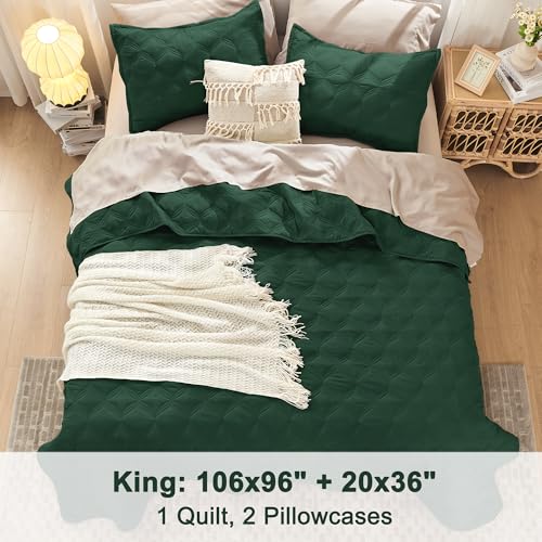 Image of Litanika King Size Quilt Bedding Set, Emerald Green Oversized Lightweight Comforter Bedspreads & Coverlets, Boho Farmhouse Bedding Cover Bed Decor All Season, 3 Pieces (1 Quilt, 2 Pillowcases)