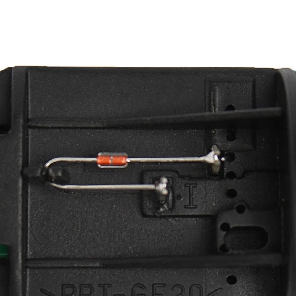 Comment Changer : Débitmètre D'air Sur VW PASSAT  3B2  - Guide De Remplacement 34589