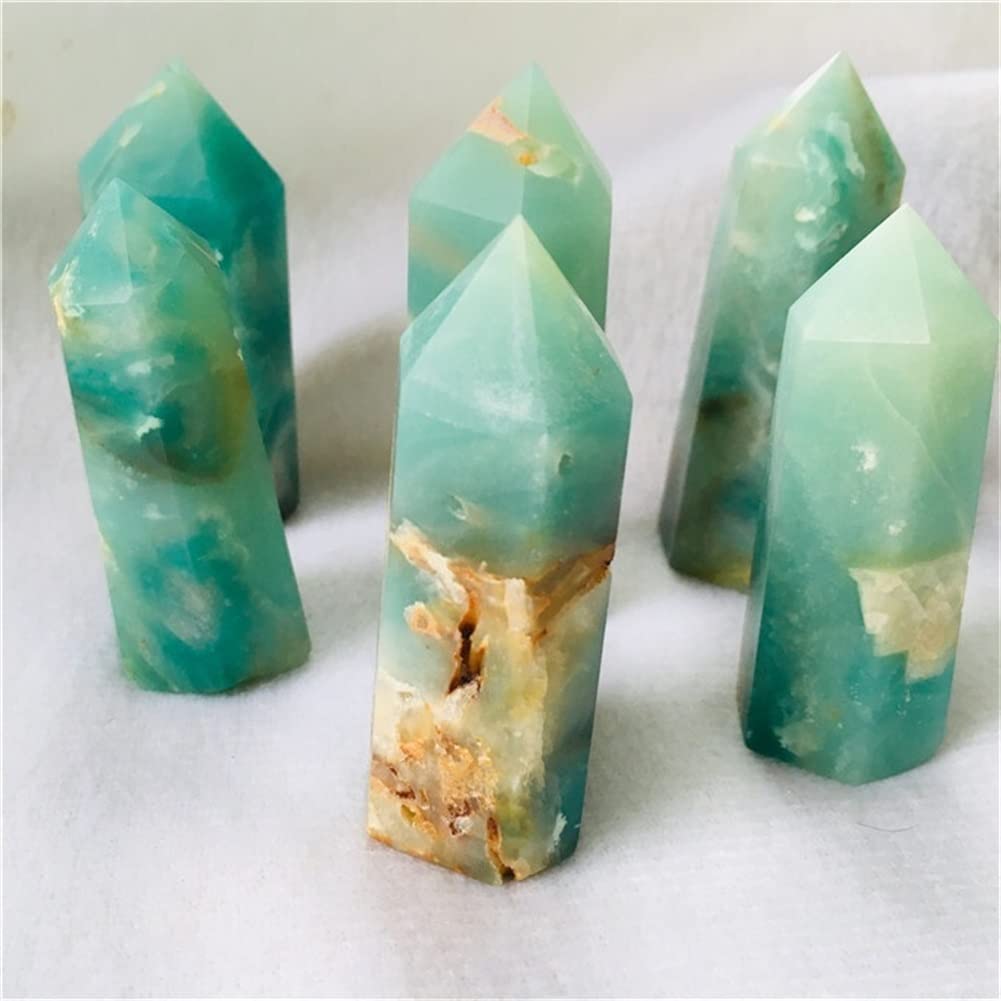 Tour de cristal de roche bleu ciel 9cm pour apaiser l'atmosphère de votre chambre
