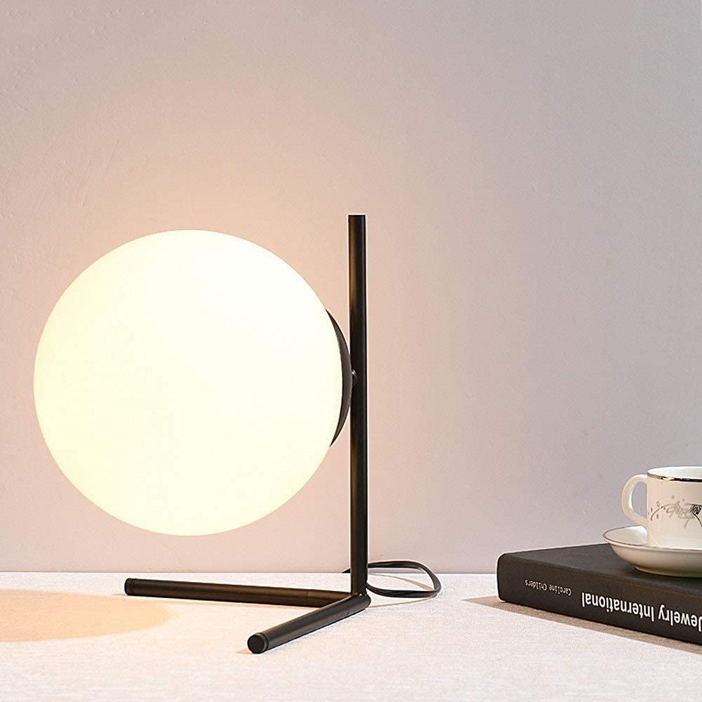 Nowoczesna osobowość Szklana kula Lampka nocna na stolik nocny E27 Kreatywna nordycka okrągła metalowa latarnia Gabinet Lampka nocna do sypialni Salon Gabinet E27 Lampa na biurko Lampa stołowa Made in
