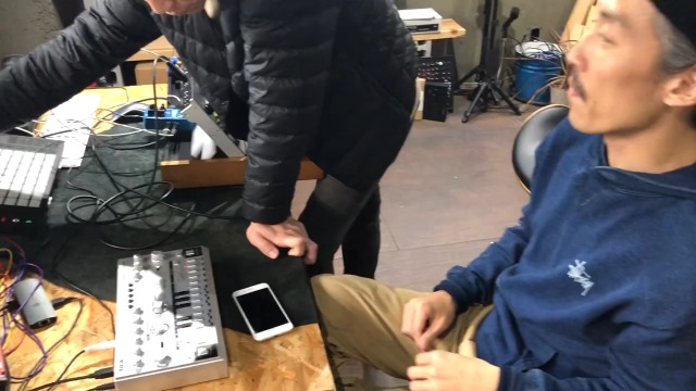 Amazon | ベリンガー Behringer アナログベースラインシンセサイザー