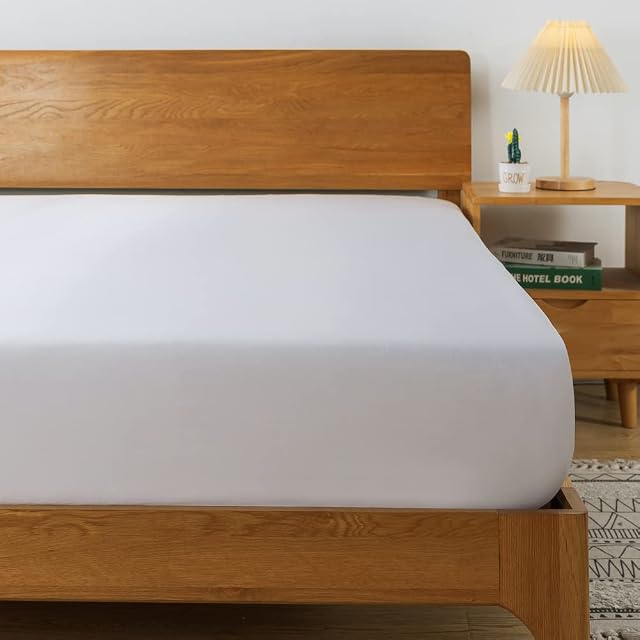 Bamboo King Size Fitted Sheet, White, 35CM Deep Fitted Bed Sheet, 400 Thread Count, Silky All Season King Bottom Sheet-Hypoallergenic Light-Weighted Fitted Sheets 150*200cm- Pillowcases Not Included