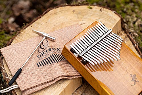 Ortega Guitars Kalimba C-Dur akustisch - Percussion Series - Daumenklavier mit 17 Zungen - Mit Schallloch - Inklusive Zubehör - Phoebe, Natur (OKB3)