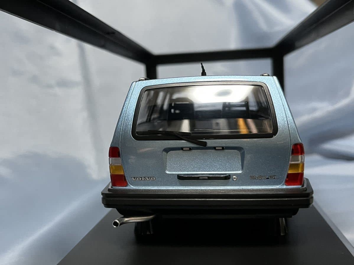 Amazon | ミニチャンプス製ボルボ 240 GL ブレーク(ワゴン) 1/18