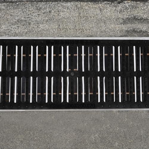 Système de drainage pour caniveaux extérieurs avec grille de tranchée