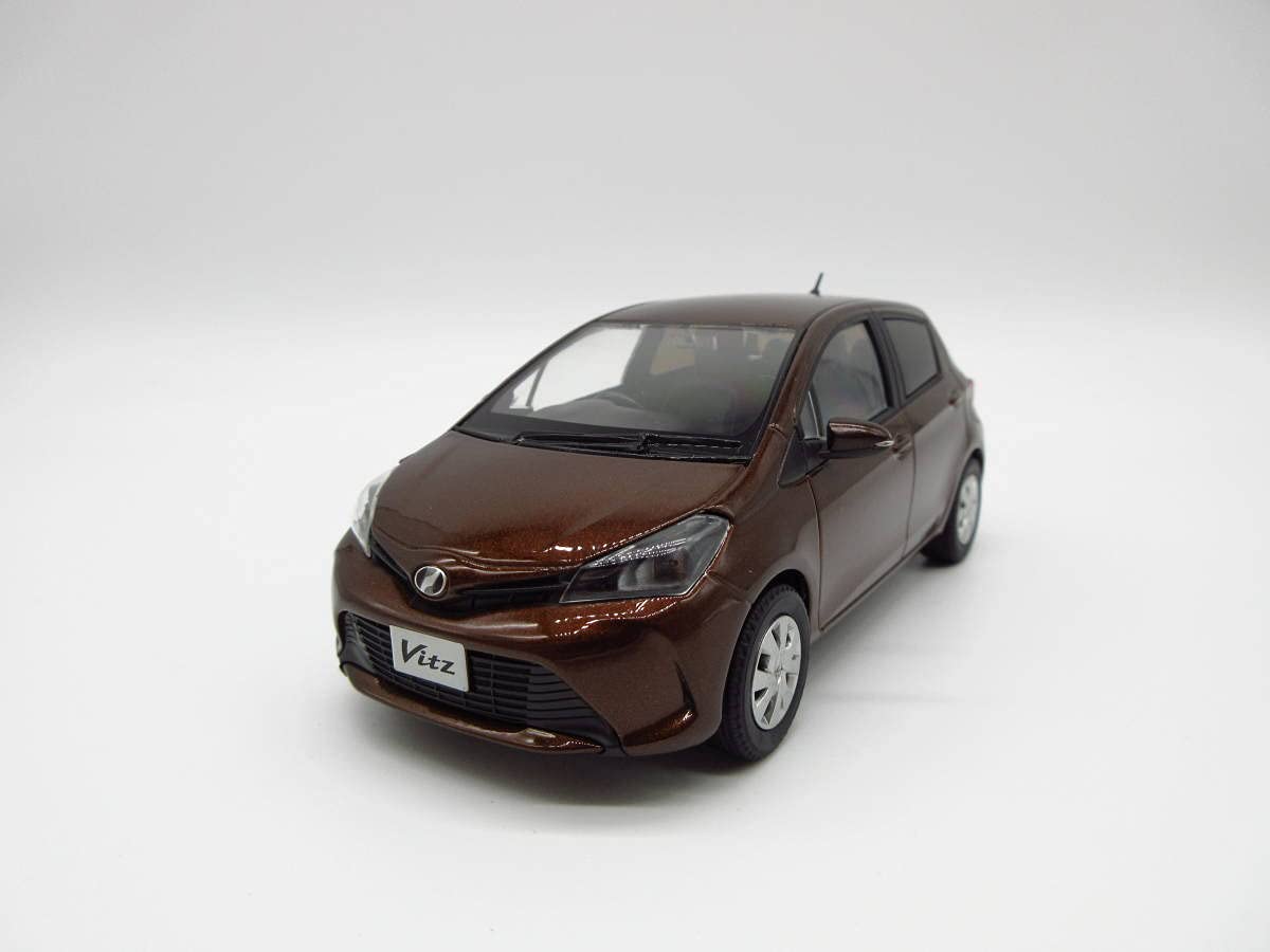 カラーサンプル ミニカー 1/30 トヨタ ヴィッツ クールソーダメタリック カラーサンプル ミニカー 1/30 トヨタ ヴィッツ クールソーダ