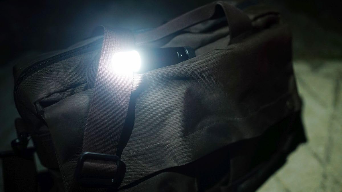 Nitecore LA10 - latarnia kempingowa, 3 lampy świetlne, dno magnetyczne, bateria AA