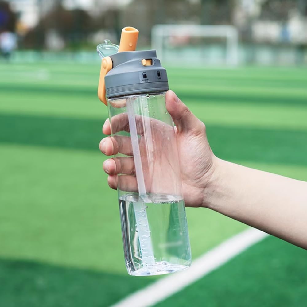 MRKU Sportliche Wasserflasche aus Kunststoff mit Deckel, auslaufsichere Quetschflasche mit Griff für Fitnessstudio, Fitness und Büro