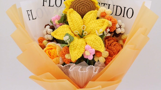 Amazon.com: YSHomy Crochet Flowers,Purple Crochet Flower Bouquet