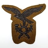Fregio Alpini “FANTERIA” ricamato a macchina di ottima manifattura per truppa, applicabile su Berretto Alpino e Berretto modello Norvegese. Dimensioni compreso panno cm (L-H) 8,5×8 IN ESCLUSIVA DA TIMBRO ART