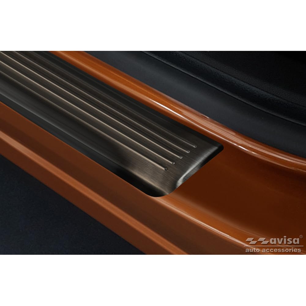 Czarne ochraniacze progów drzwi ze stali nierdzewnej kompatybilne z Renault Captur II 2020 - "Lines" - 4-częściowe