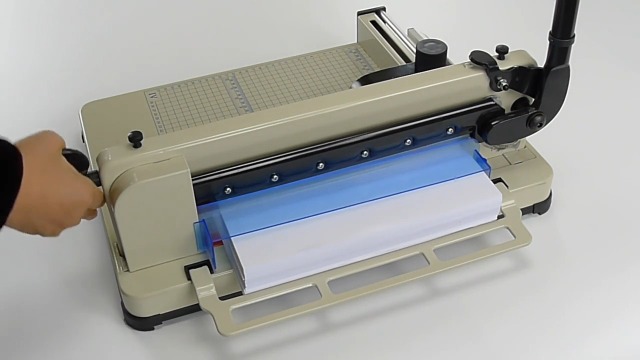 Amazon.co.jp: 大型裁断機 A4サイズ : 文房具・オフィス用品