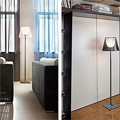 Coin lampe debout transparent pour illuminer les angles sombres d'une maison