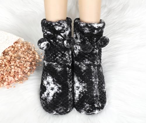 Image of DICUIRD Womens Thick & Warm Slipper Socks with Grippers - Christmas House Slippers