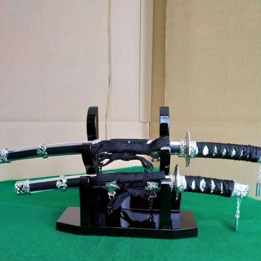 装飾刀 日本刀 武具 2本 飾り台付き 骨董品 Amazon | レプリカ 二本刀飾り 飾り台付き端午の節句飾り五月